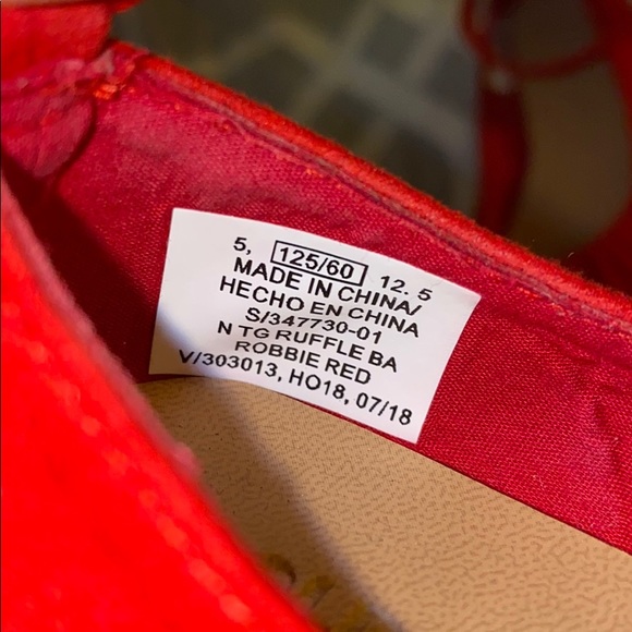 Old navy flats - Picture 3 of 3